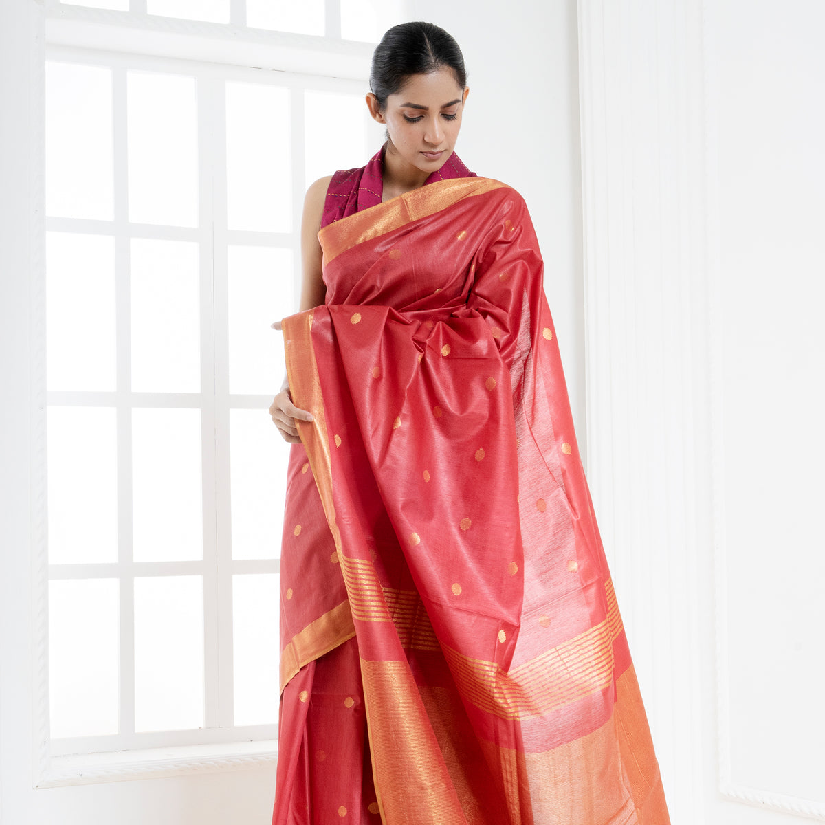 Buy Now! Red Blended Cotton Silk Saree with Modish Ginni Motifs – Boveee